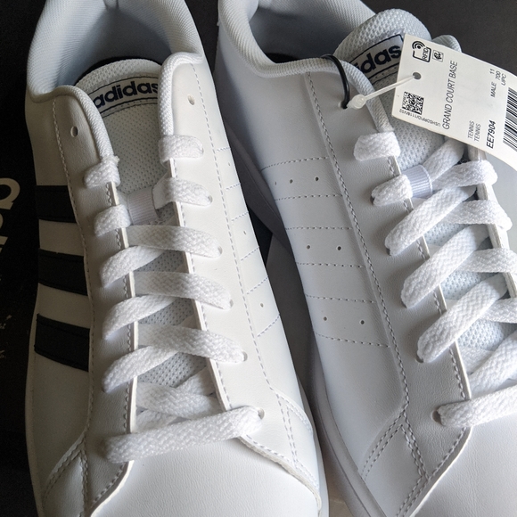 Adidas - Picture 2 of 4